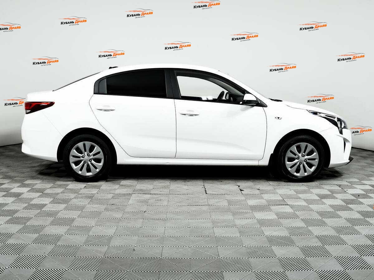 Kia Rio 2021 года с пробегом. Фото: #3