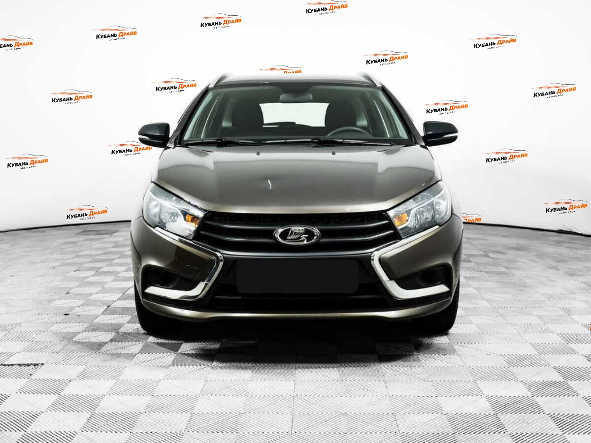 Lada (ВАЗ) Vesta 2021 года с пробегом. Фото: #1