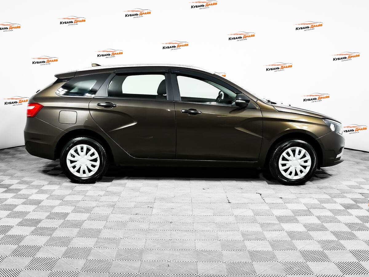 Lada (ВАЗ) Vesta 2021 года с пробегом. Фото: #3