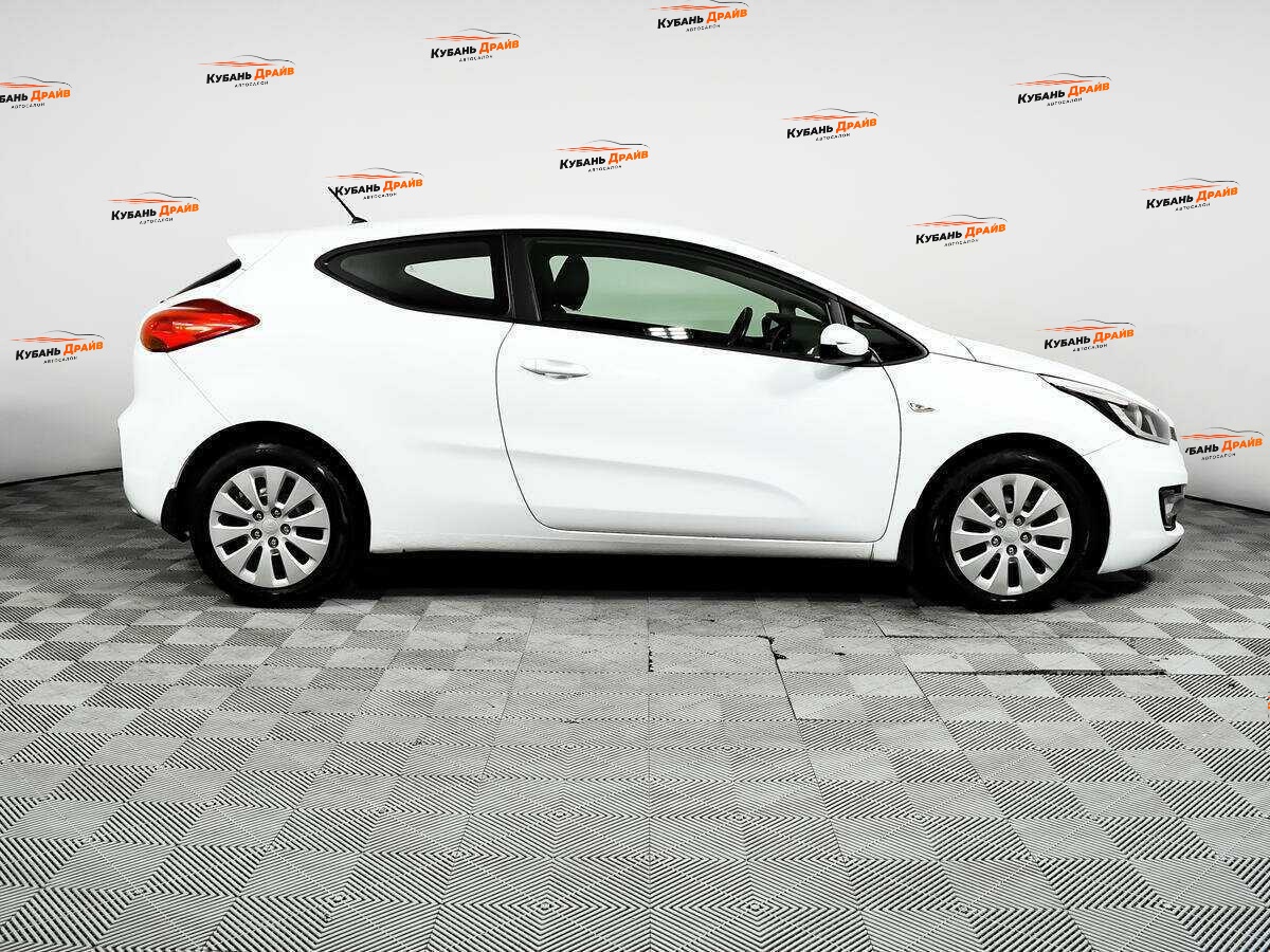 Kia Ceed 2013 года с пробегом. Фото: #3