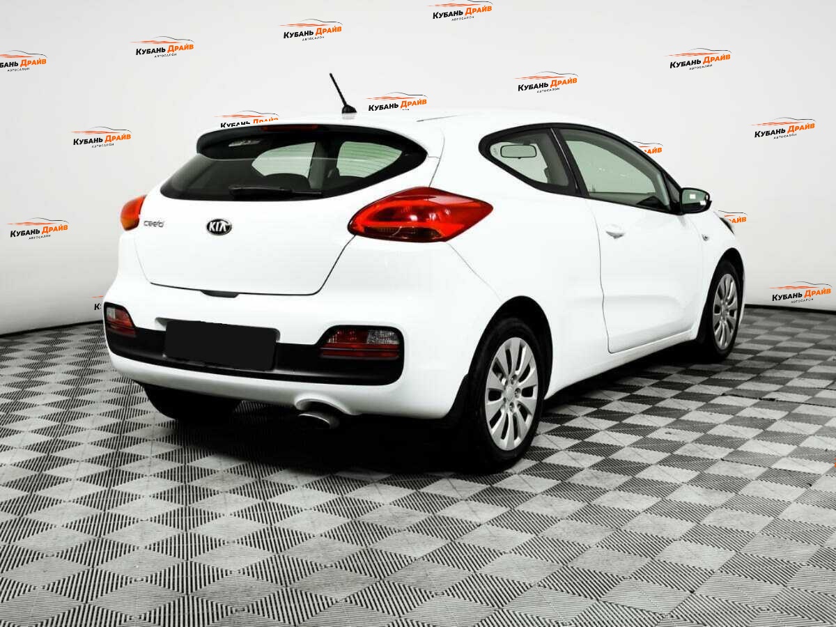 Kia Ceed 2013 года с пробегом. Фото: #4