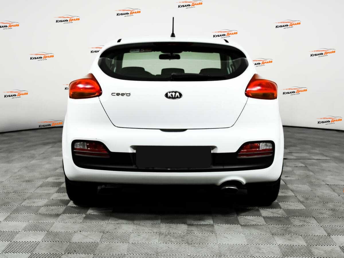 Kia Ceed 2013 года с пробегом. Фото: #5
