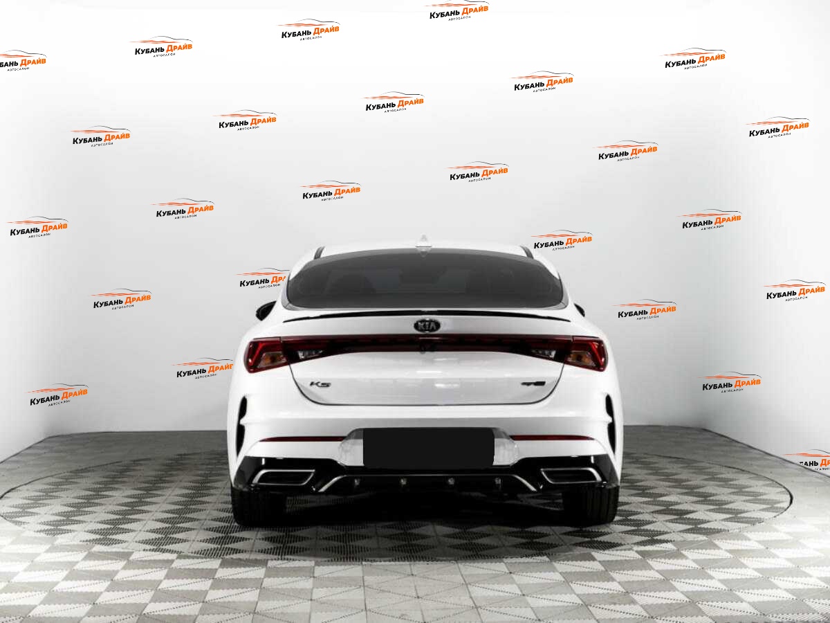 Kia K5 2021 года с пробегом. Фото: #5