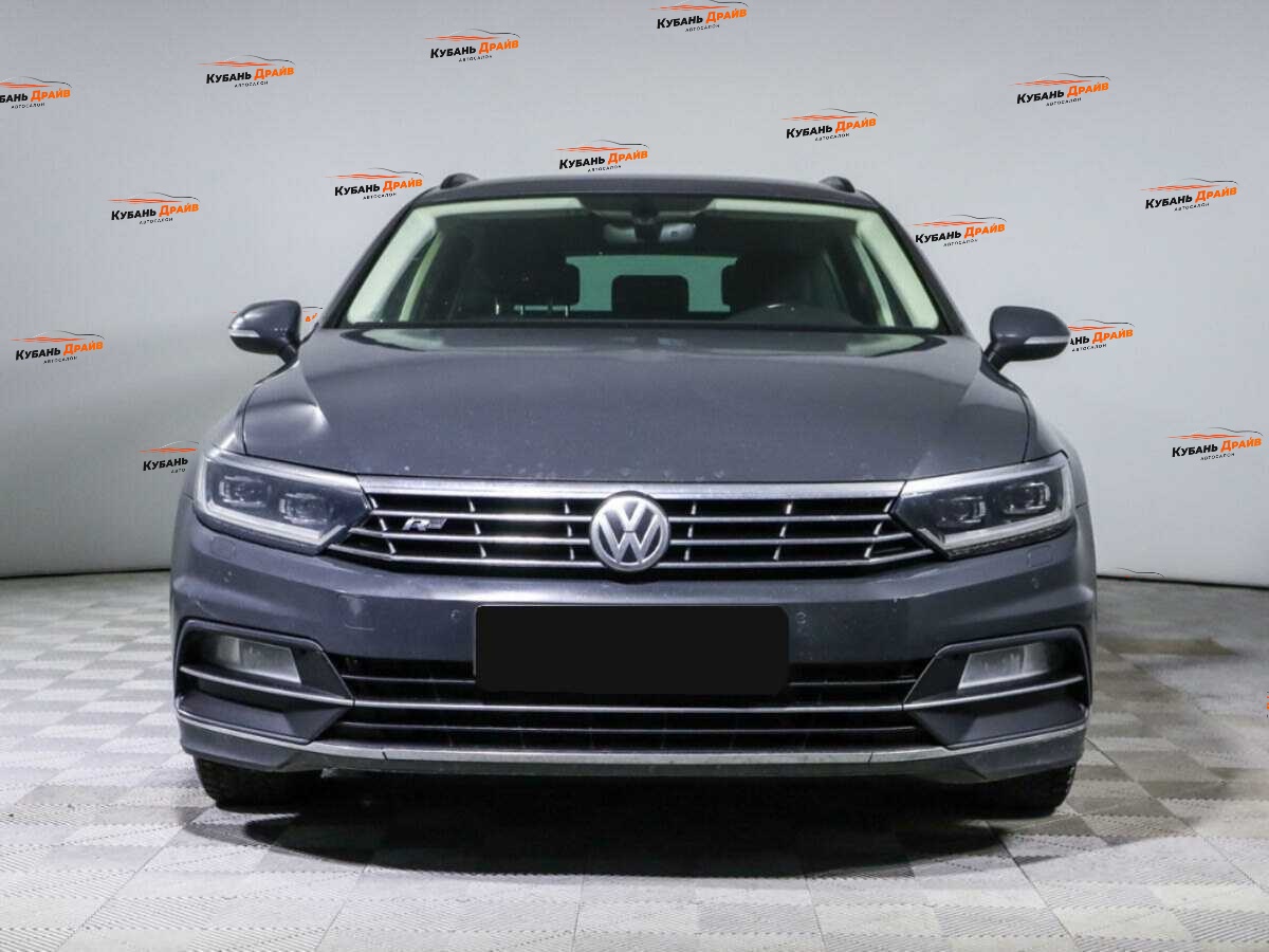 Volkswagen Passat 2017 года с пробегом. Фото: #1