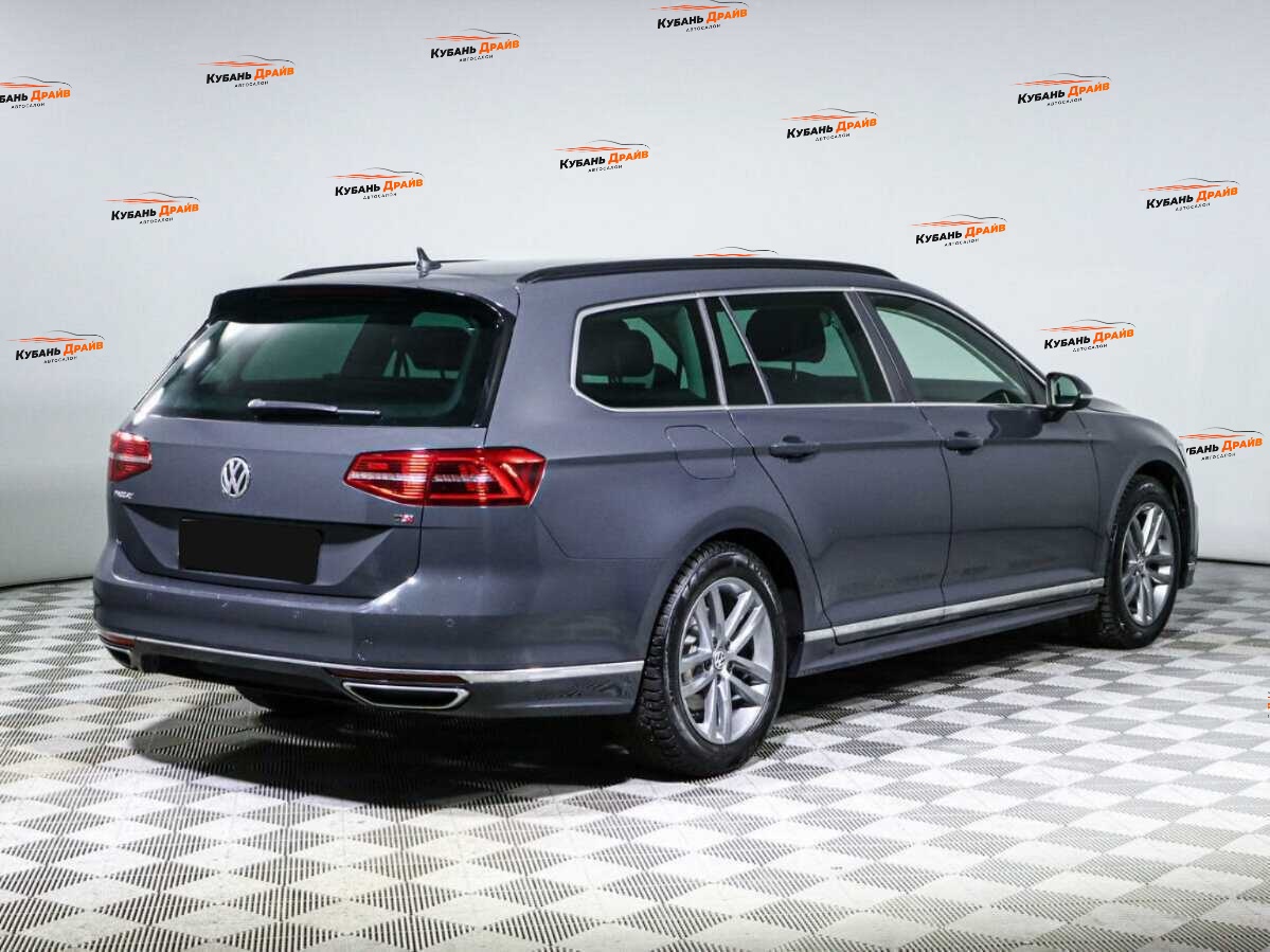 Volkswagen Passat 2017 года с пробегом. Фото: #3