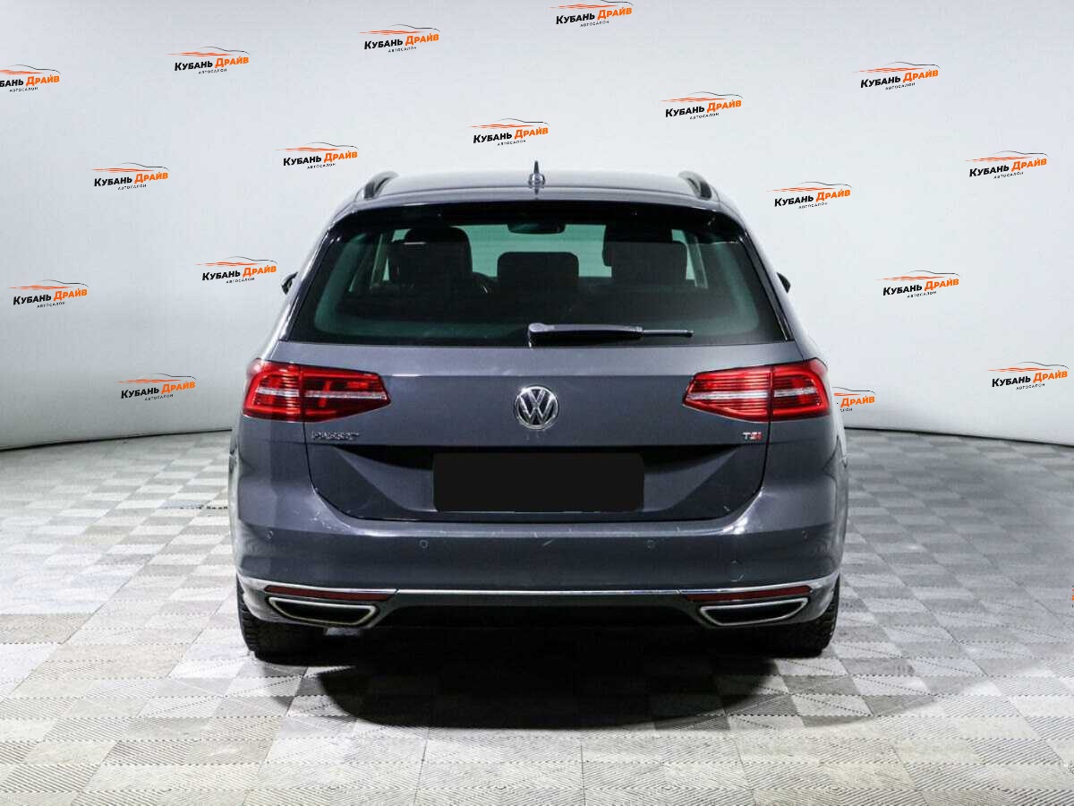 Volkswagen Passat 2017 года с пробегом. Фото: #4