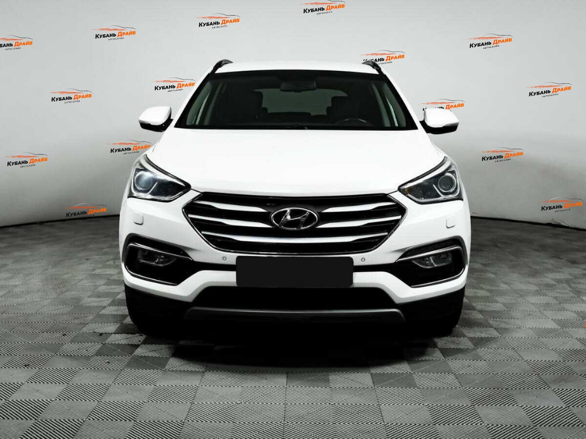 Hyundai Santa Fe 2017 года с пробегом. Фото: #1