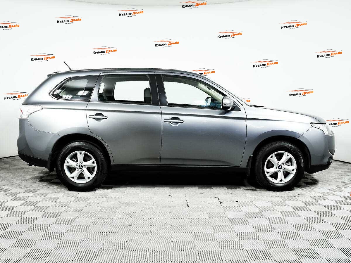 Mitsubishi Outlander 2013 года с пробегом. Фото: #3