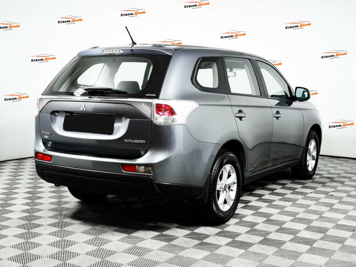Mitsubishi Outlander 2013 года с пробегом. Фото: #4