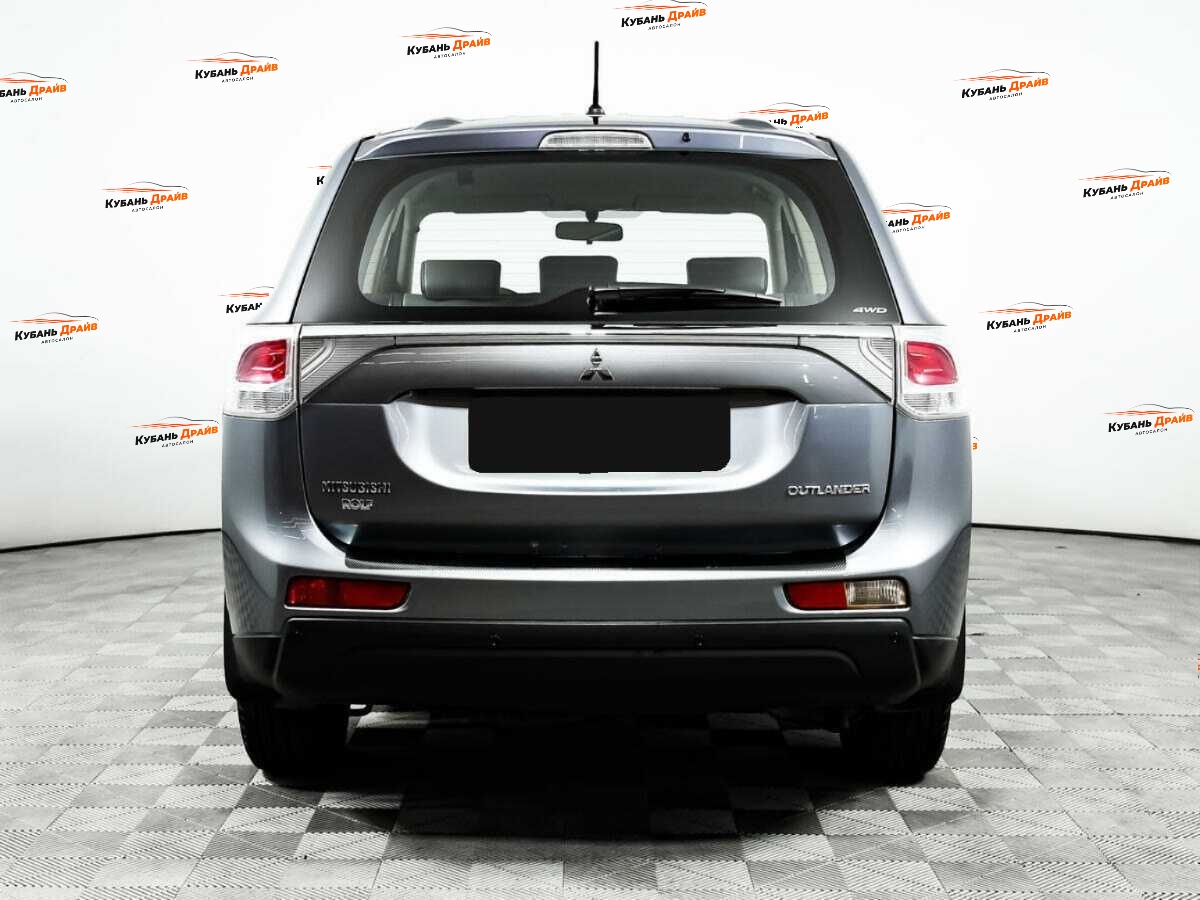 Mitsubishi Outlander 2013 года с пробегом. Фото: #5