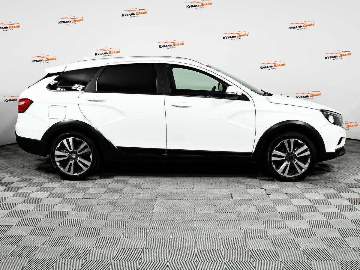 Lada (ВАЗ) Vesta 2021 года с пробегом. Фото: #3