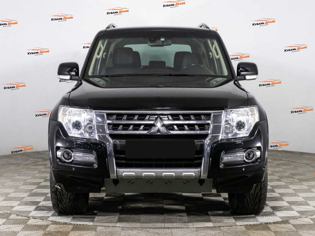 Mitsubishi Pajero 2015 года с пробегом. Фото: #1