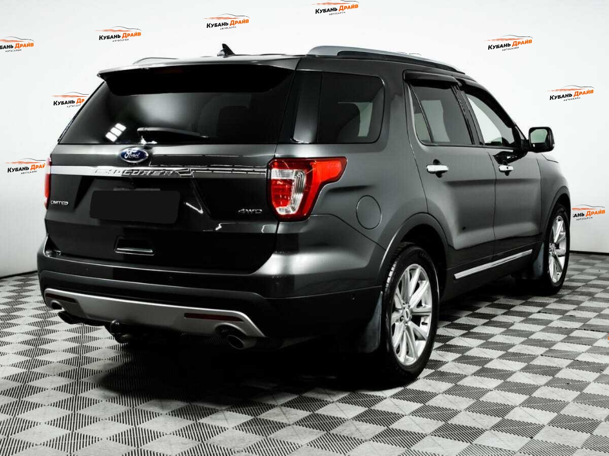 Ford Explorer 2017 года с пробегом. Фото: #3