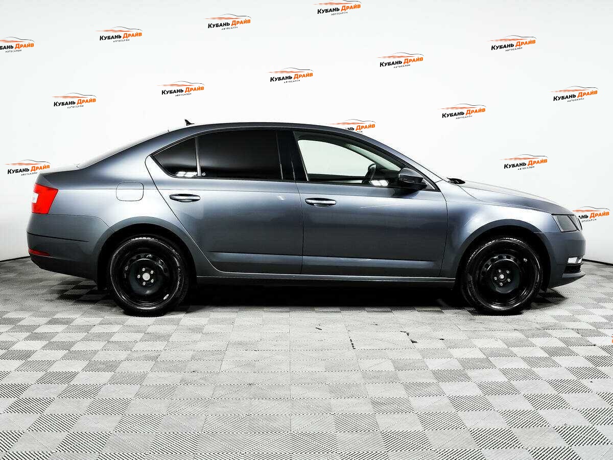 Skoda Octavia 2019 года с пробегом. Фото: #3