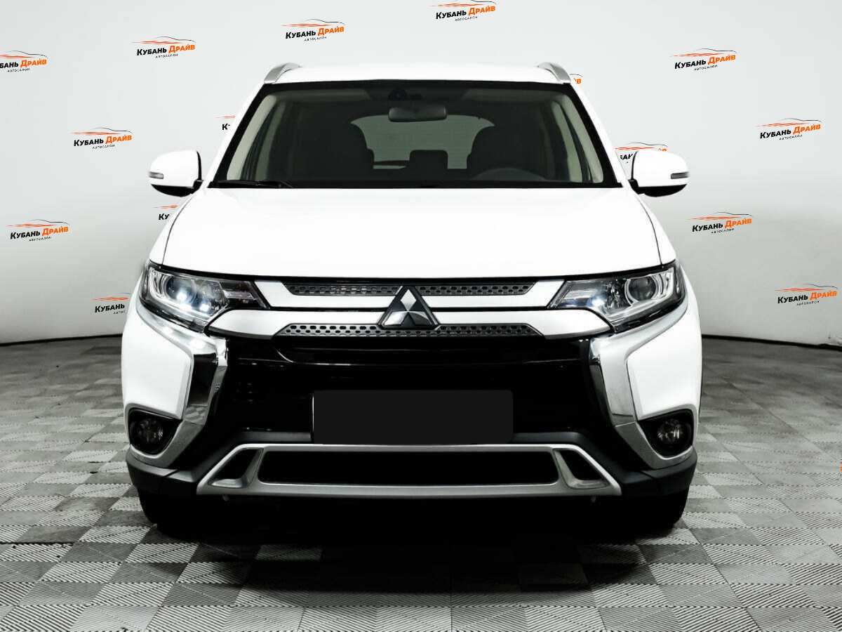 Mitsubishi Outlander 2019 года с пробегом. Фото: #1