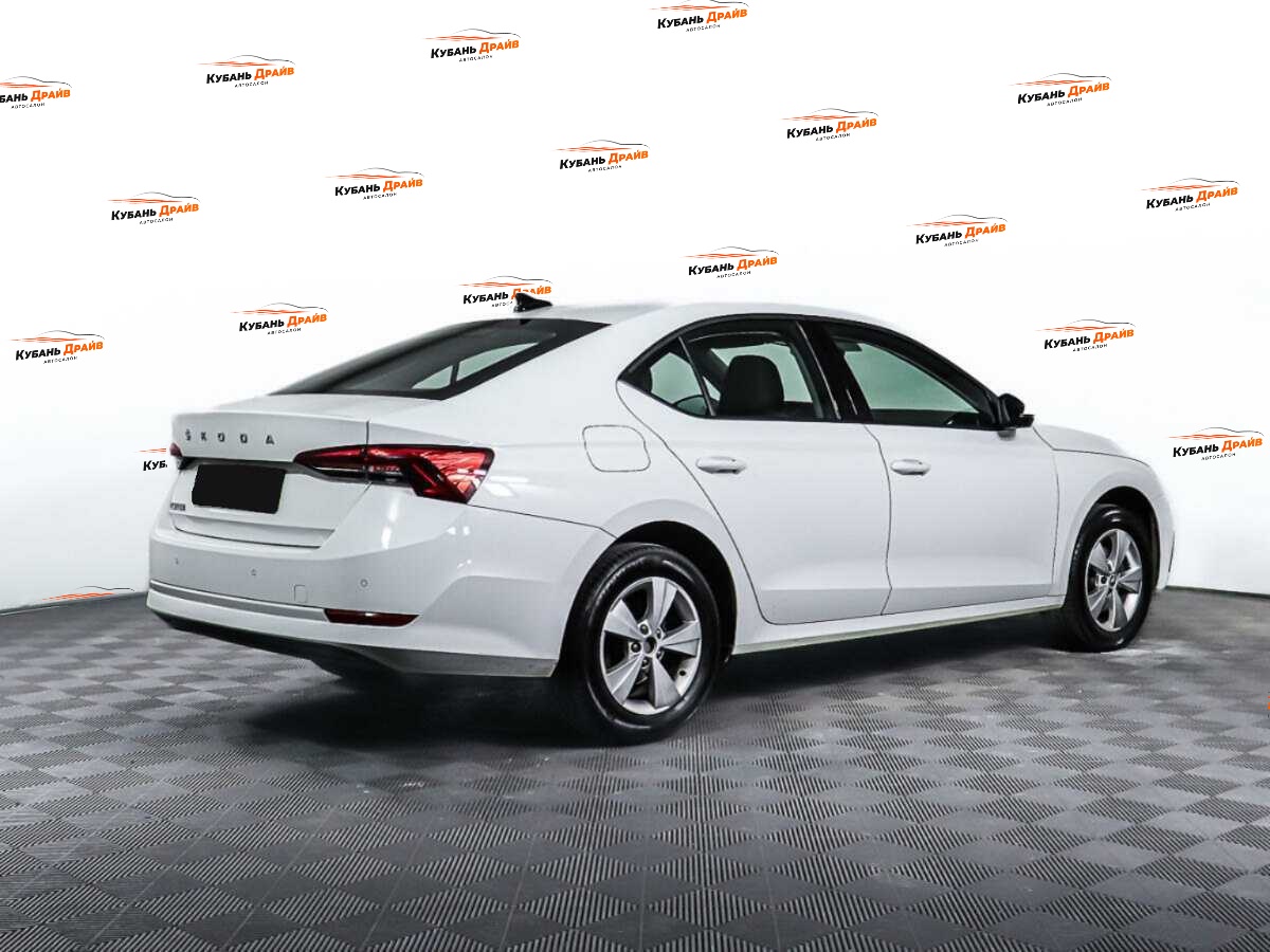 Skoda Octavia 2021 года с пробегом. Фото: #4