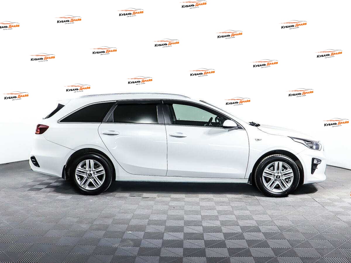 Kia Ceed 2021 года с пробегом. Фото: #3