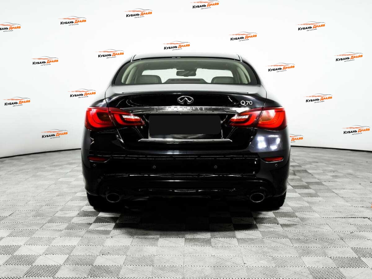 Infiniti Q70 2016 года с пробегом. Фото: #5