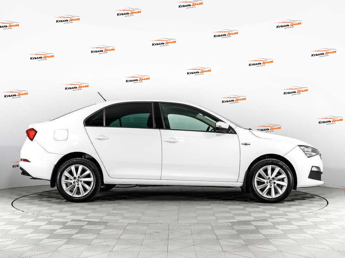 Skoda Rapid 2021 года с пробегом. Фото: #3