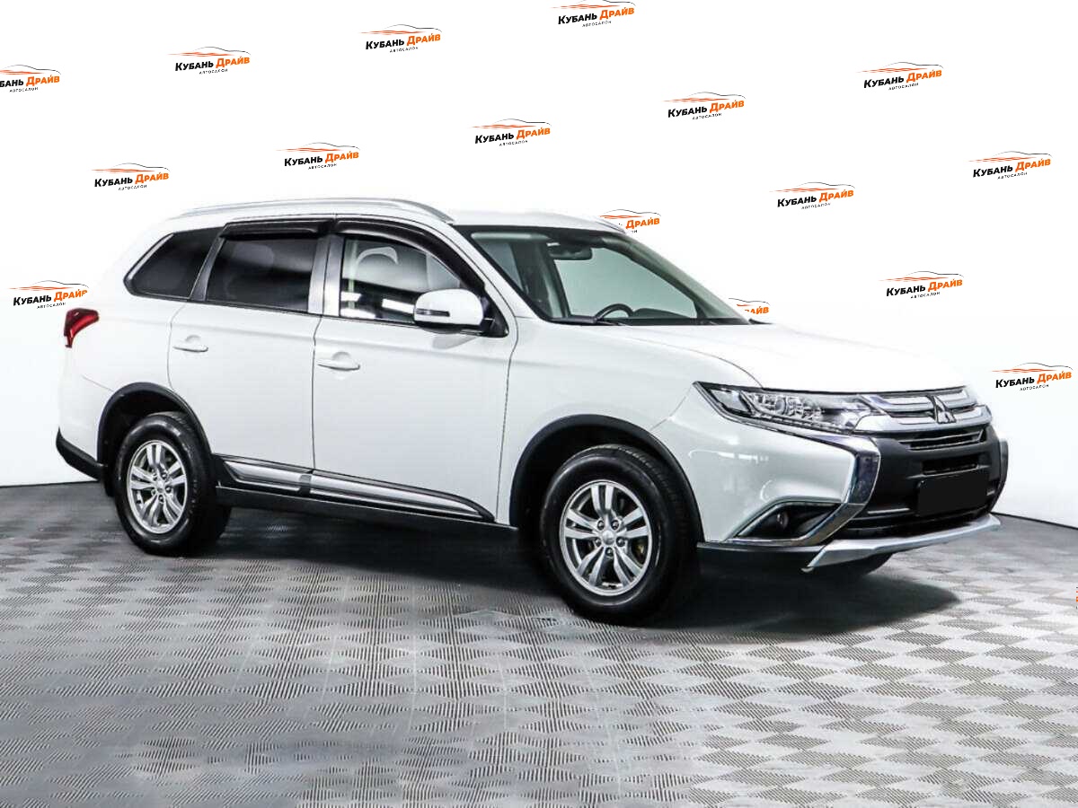 Mitsubishi Outlander 2018 года с пробегом. Фото: #2