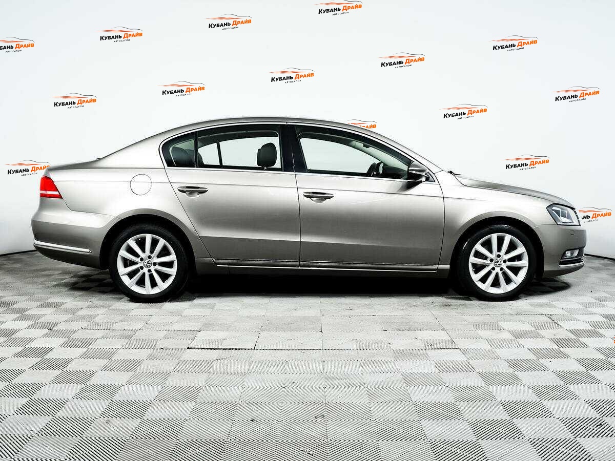 Volkswagen Passat 2012 года с пробегом. Фото: #3