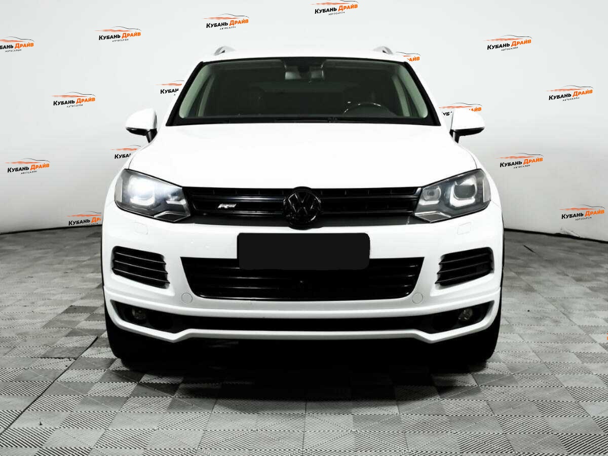 Volkswagen Touareg 2012 года с пробегом. Фото: #1