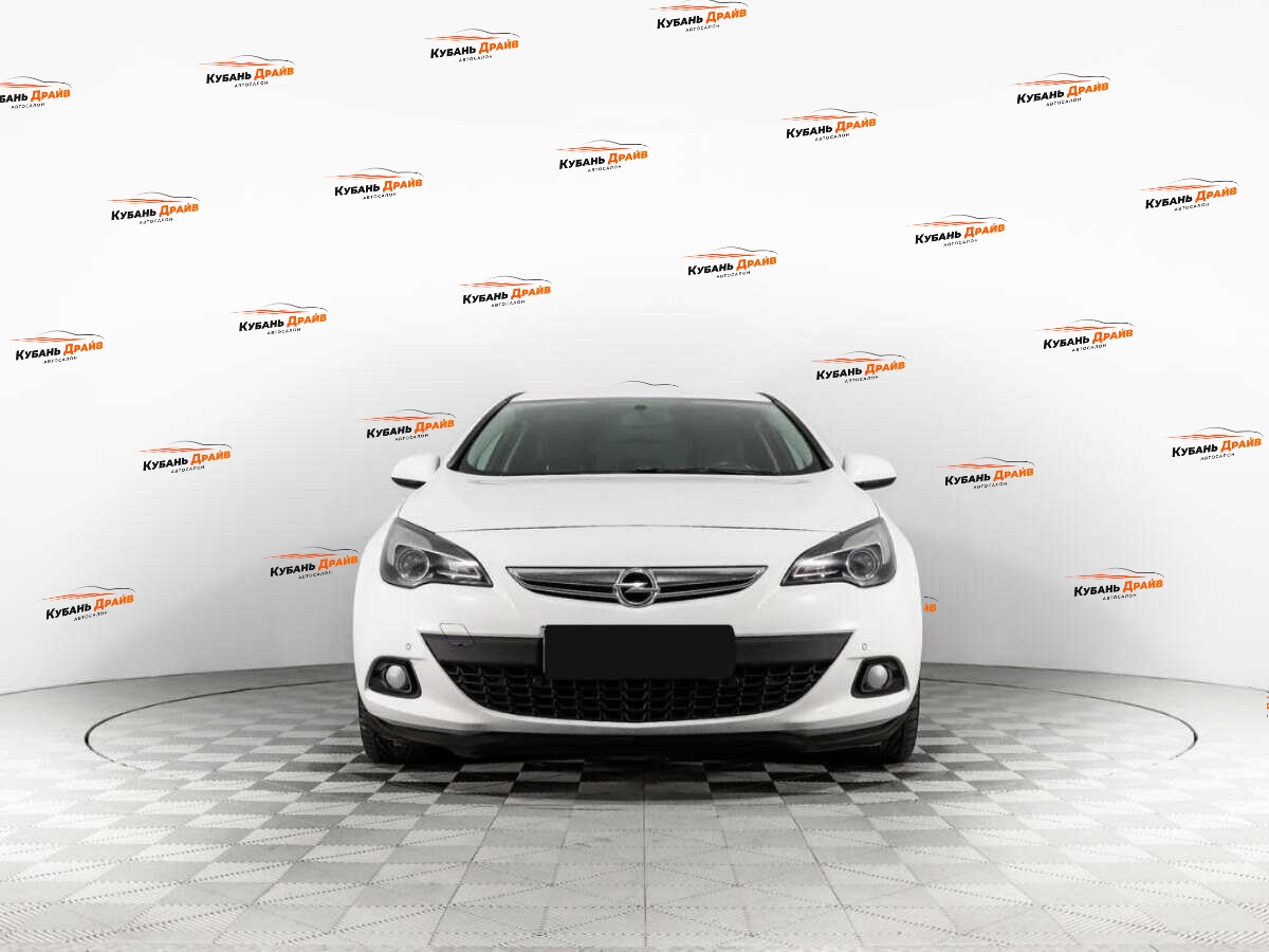 Opel Astra 2014 года с пробегом. Фото: #1