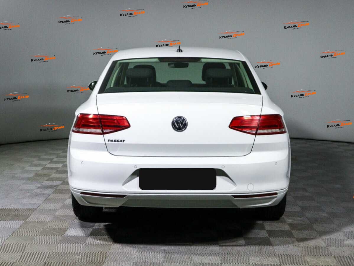 Volkswagen Passat 2019 года с пробегом. Фото: #4