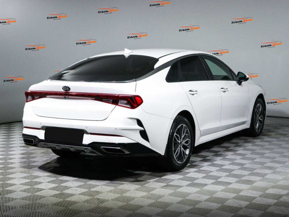 Kia K5 2021 года с пробегом. Фото: #3