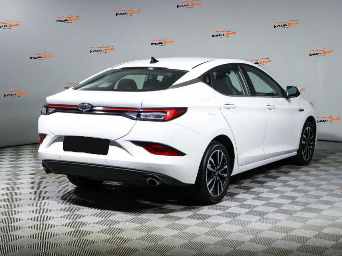 JAC J7 2023 года с пробегом. Фото: #3