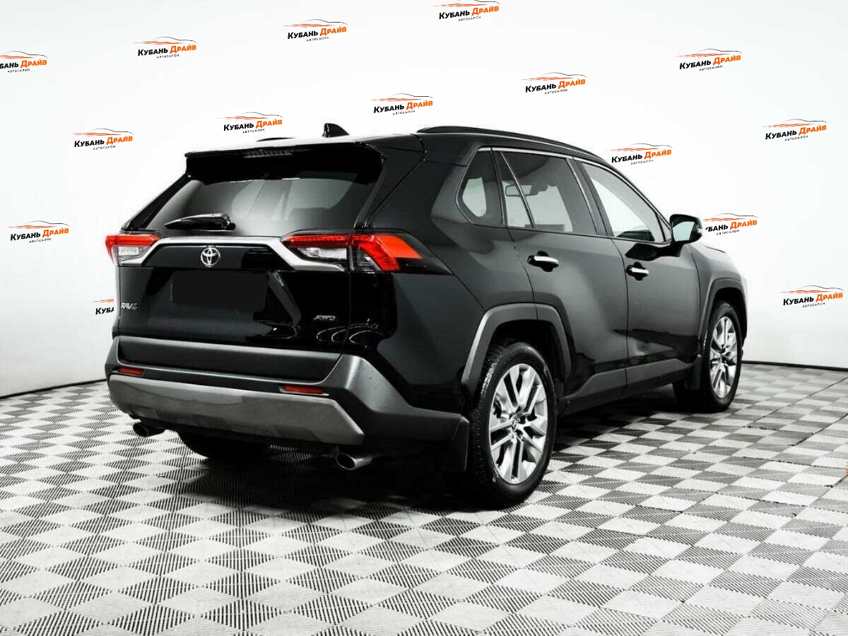 Toyota RAV4 2020 года с пробегом. Фото: #4