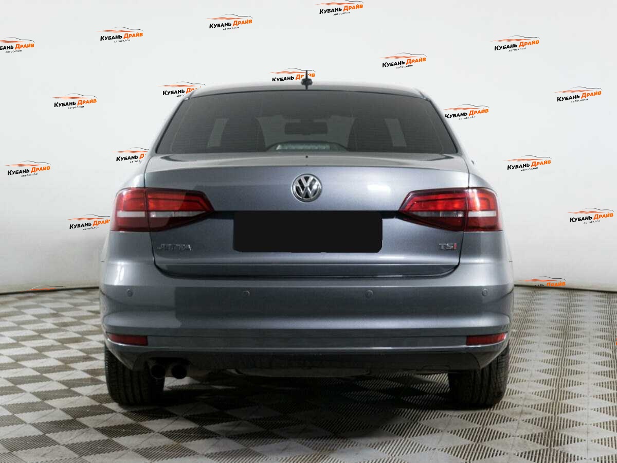 Volkswagen Jetta 2016 года с пробегом. Фото: #4