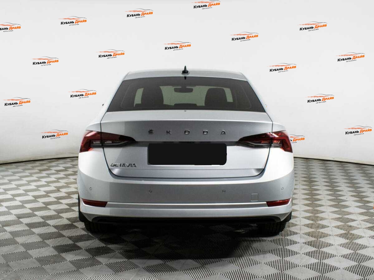 Skoda Octavia 2021 года с пробегом. Фото: #4