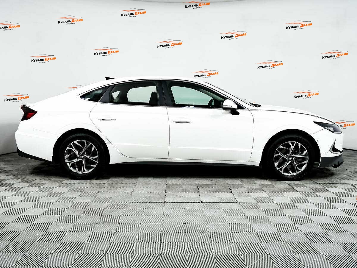 Hyundai Sonata 2021 года с пробегом. Фото: #3