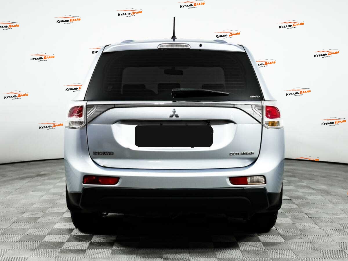 Mitsubishi Outlander 2013 года с пробегом. Фото: #5