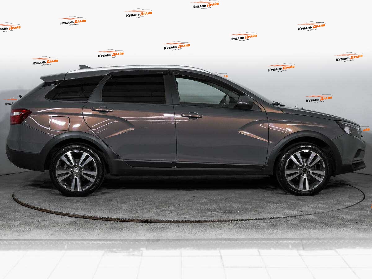 Lada (ВАЗ) Vesta 2021 года с пробегом. Фото: #3