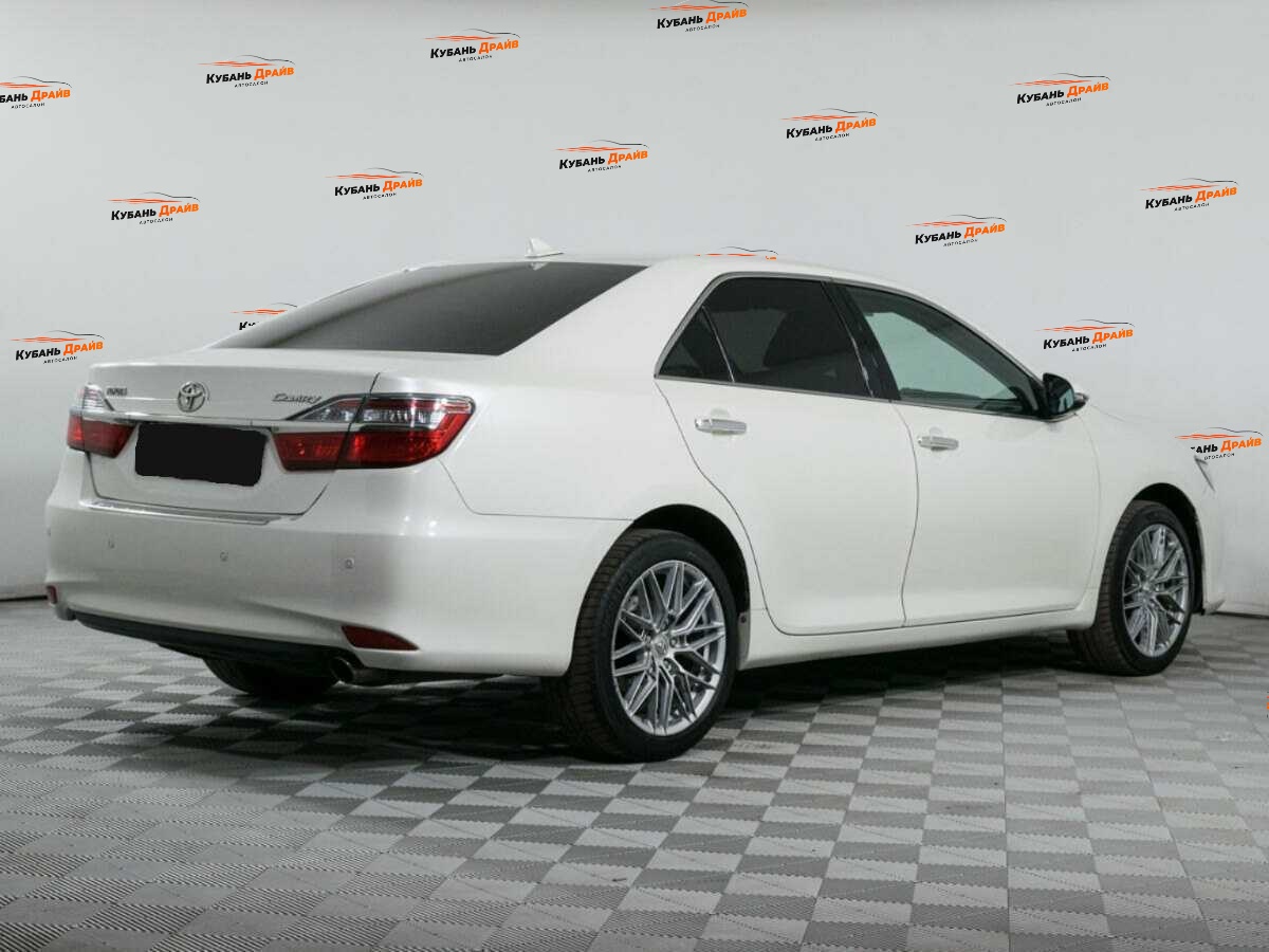Toyota Camry 2017 года с пробегом. Фото: #3