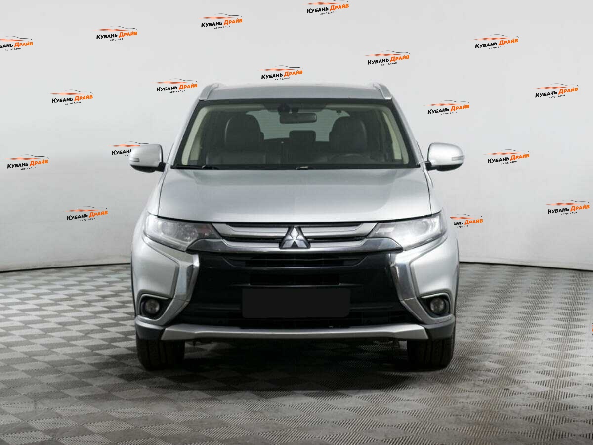 Mitsubishi Outlander 2017 года с пробегом. Фото: #1