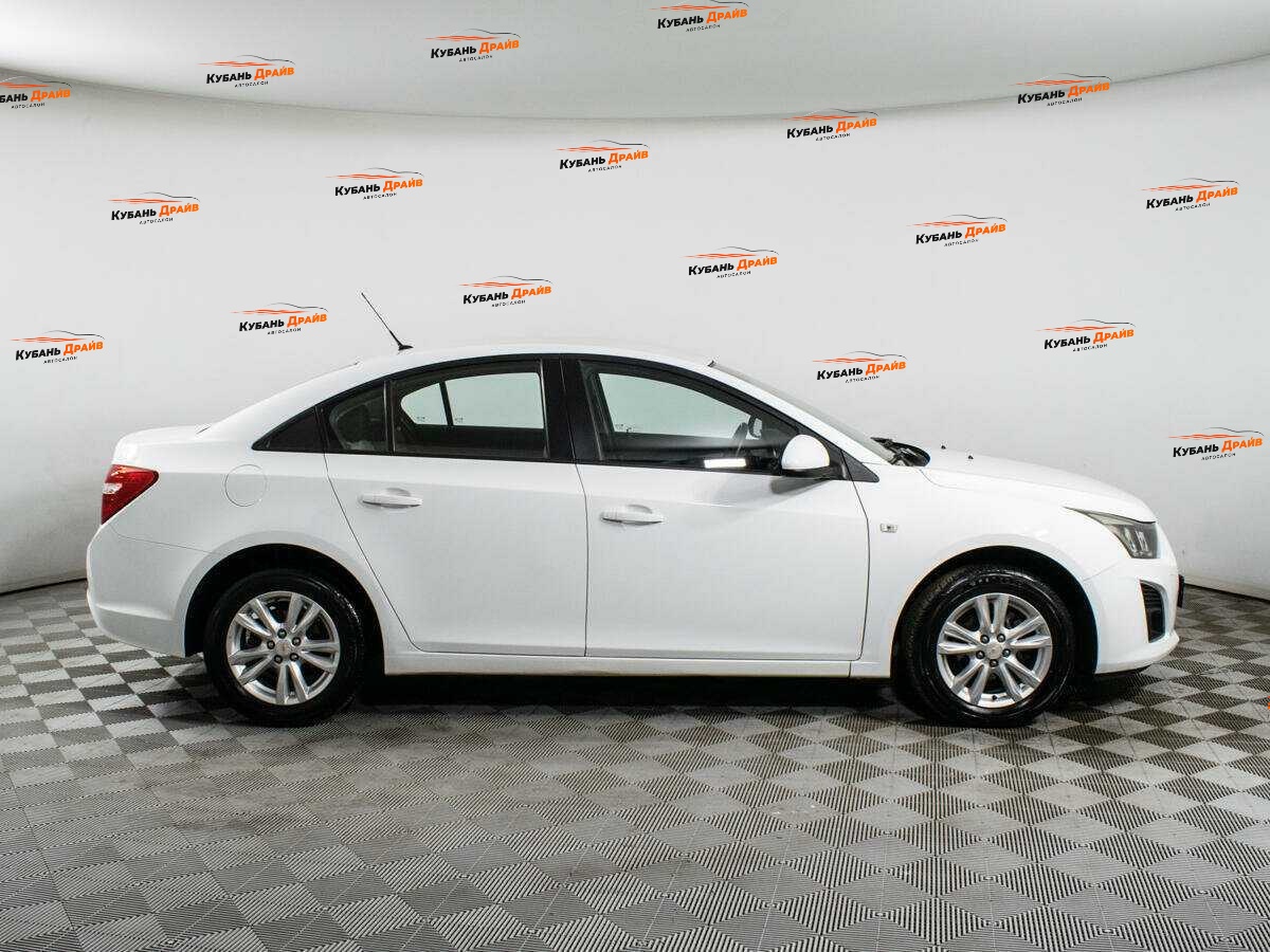 Chevrolet Cruze 2013 года с пробегом. Фото: #3