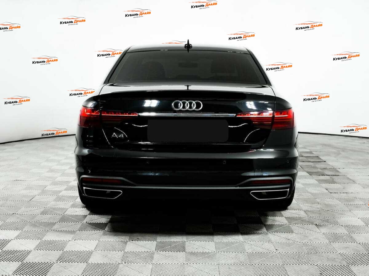 Audi A4 2021 года с пробегом. Фото: #4