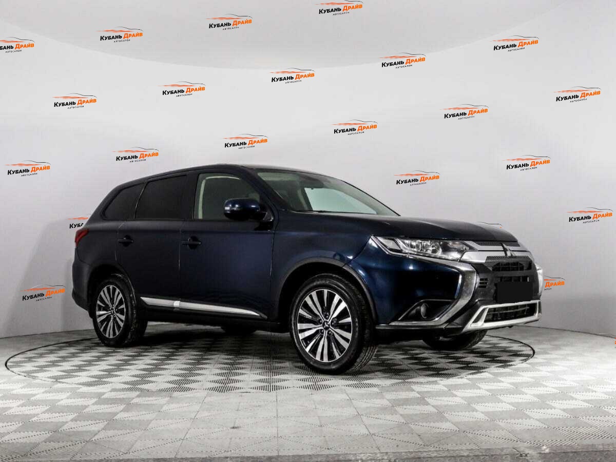 Mitsubishi Outlander 2018 года с пробегом. Фото: #2