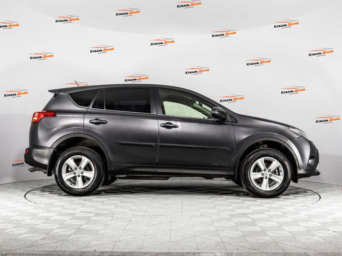 Toyota RAV4 2013 года с пробегом. Фото: #3