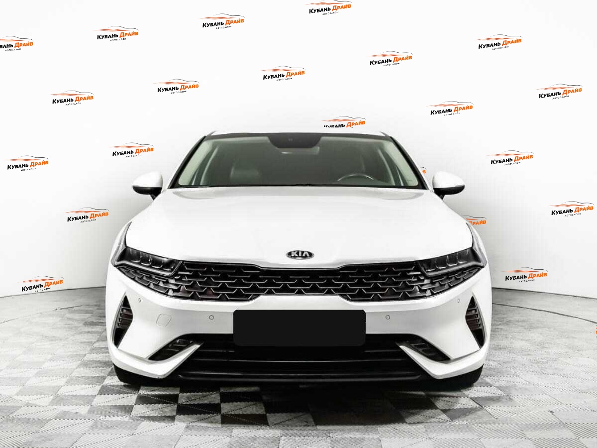 Kia K5 2021 года с пробегом. Фото: #1