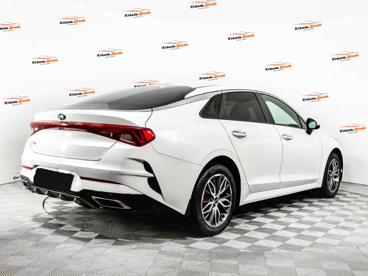 Kia K5 2021 года с пробегом. Фото: #4