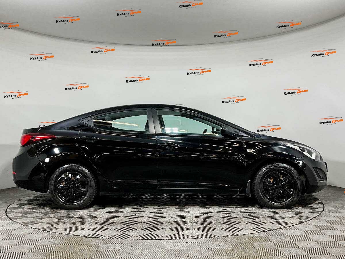 Hyundai Elantra 2015 года с пробегом. Фото: #3