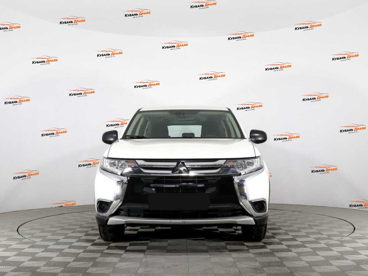Mitsubishi Outlander 2018 года с пробегом. Фото: #1
