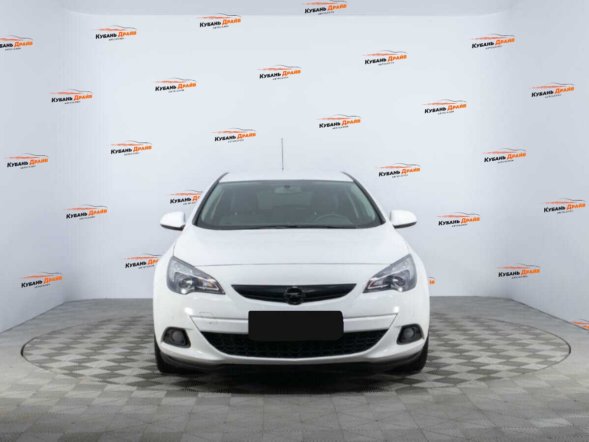Opel Astra 2014 года с пробегом. Фото: #1