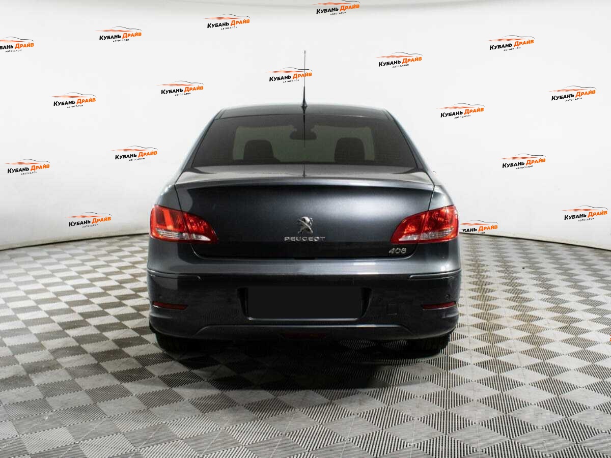Peugeot 408 2018 года с пробегом. Фото: #3