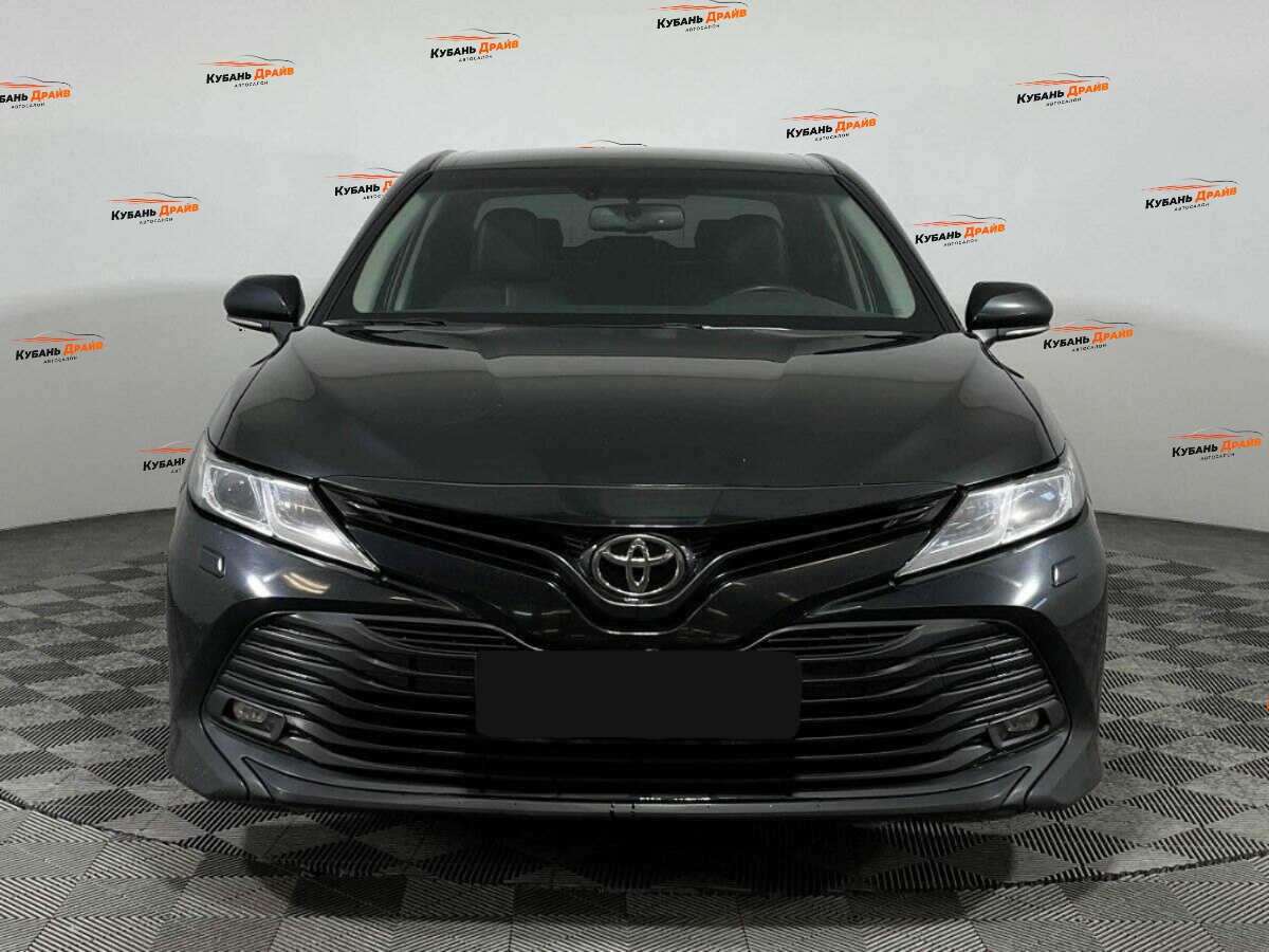 Toyota Camry 2019 года с пробегом. Фото: #1