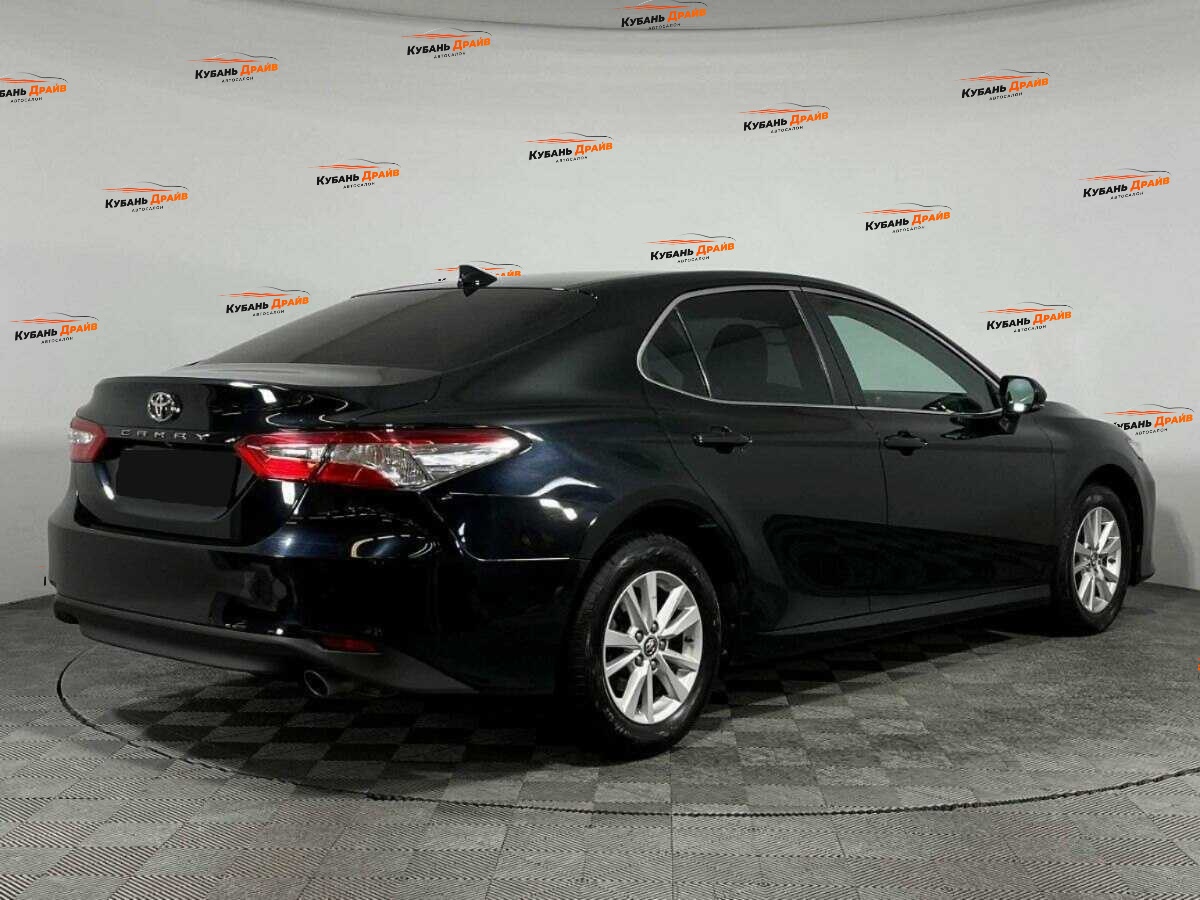 Toyota Camry 2019 года с пробегом. Фото: #3